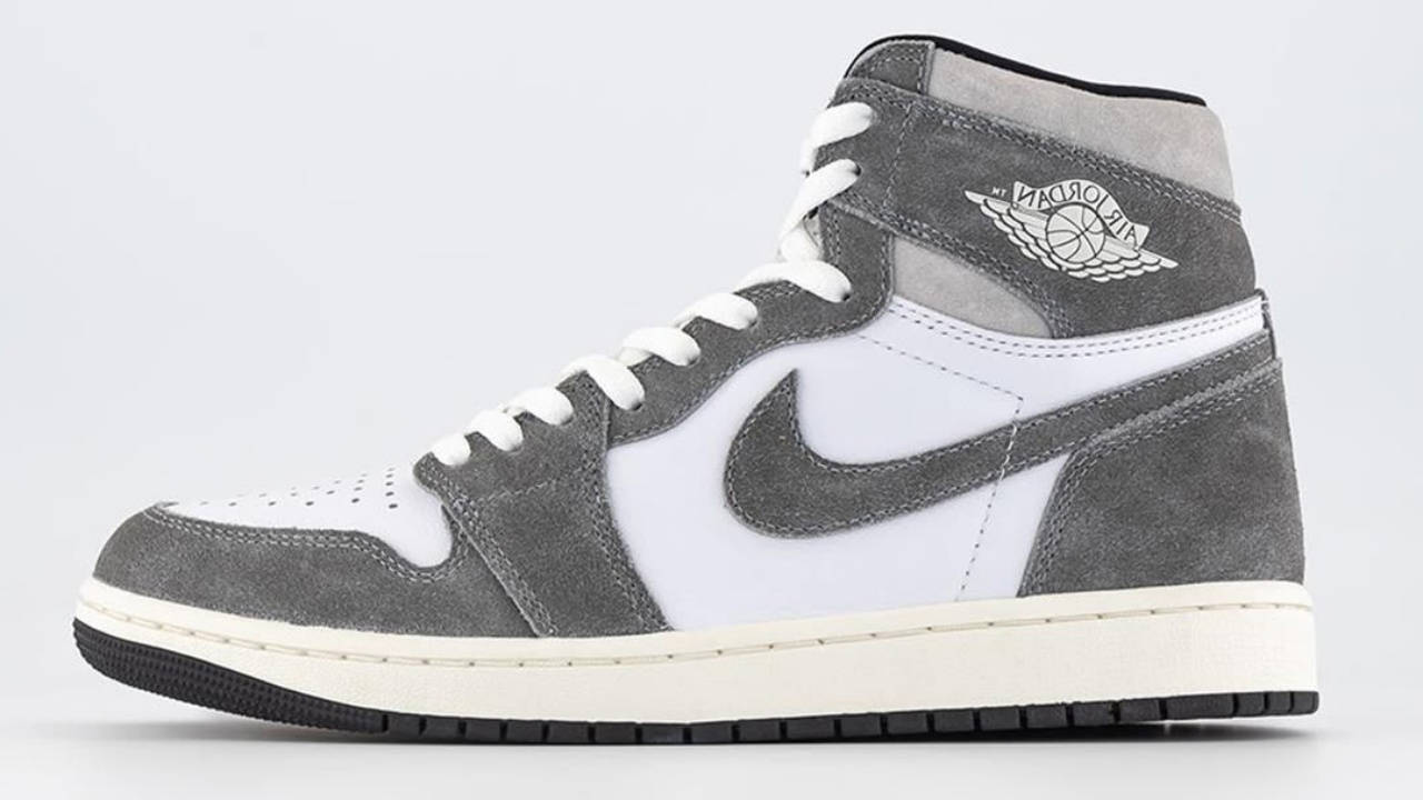 AJ1 Washed Black
