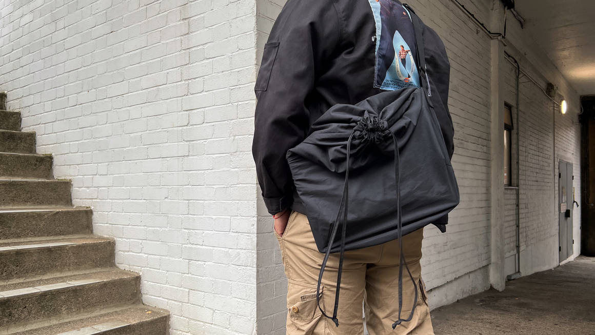 Meet the New UNIQLO U Shoulder Bag Taking TikTok by Storm | The Sole  Supplier