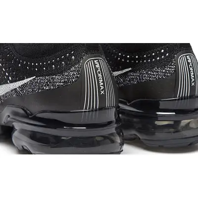 Vapormax on sale flyknit oreo