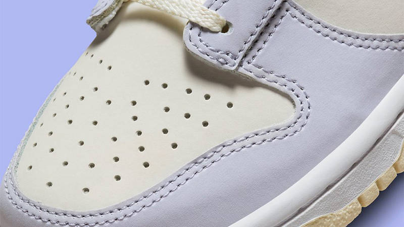 Nike Dunk Low Easter 2023 Detail