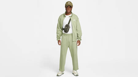 Looking Fly on a Budget: Our Top Nike Apparel Picks That Won't Break the Bank Looking Fly on a Budget: Our Top Nike Apparel Picks That Won't Break the Bank