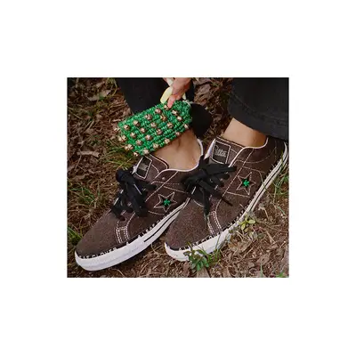 Patta x Converse Converse Joins in on Nikes Sustainable Crater Collection 4 Leaf Clover on feet