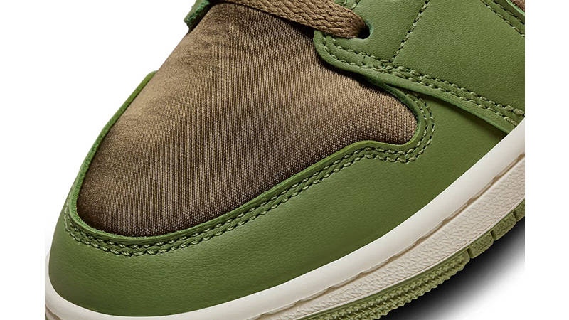 Air Jordan 1 Low Brown Kelp toebox