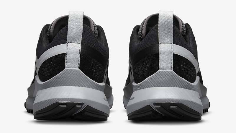 Nike Pegasus Trail 4 Black Dark Grey Back