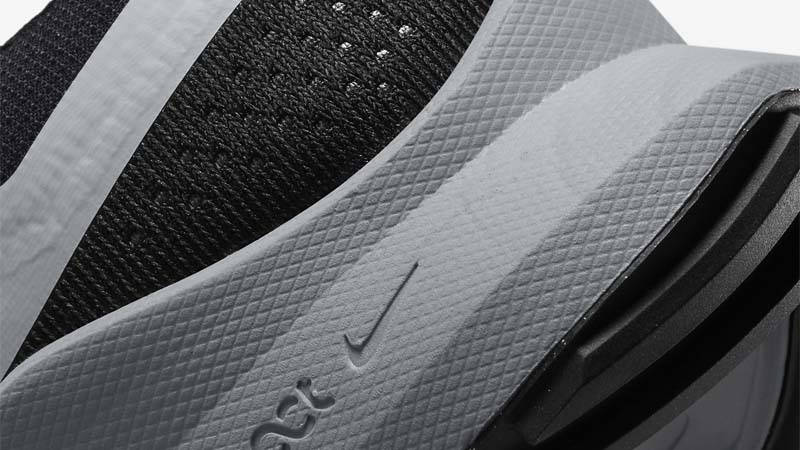 Nike Pegasus Trail 4 Black Dark Grey Closeup