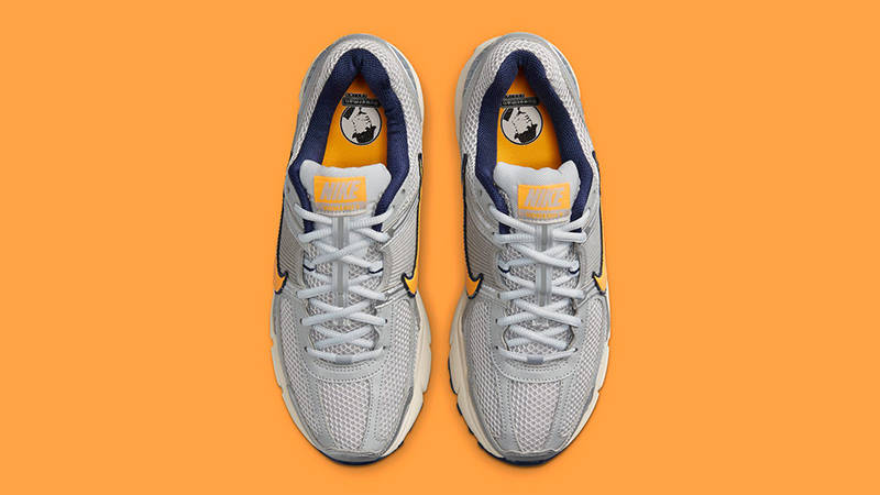Nike Zoom Vomero 5 Laser Orange FJ4151-001 Top