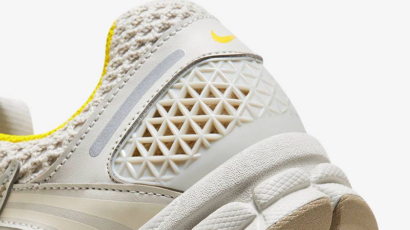 Nike Zoom Vomero 5 Light Bone FJ7694-020 Detail 2