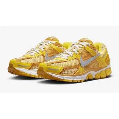 Nike Zoom Vomero 5 Varsity Maize Front
