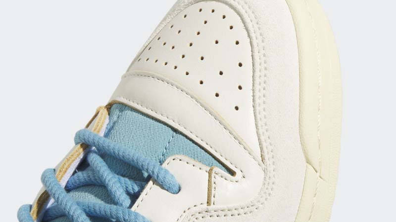 adidas Forum 84 Low Cream White Blue Closeup