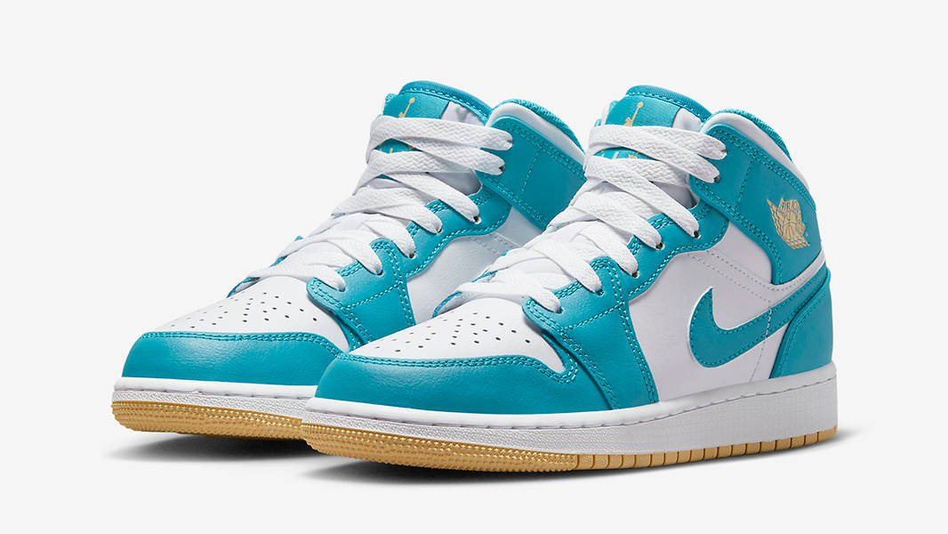 Jordans teal sales and white