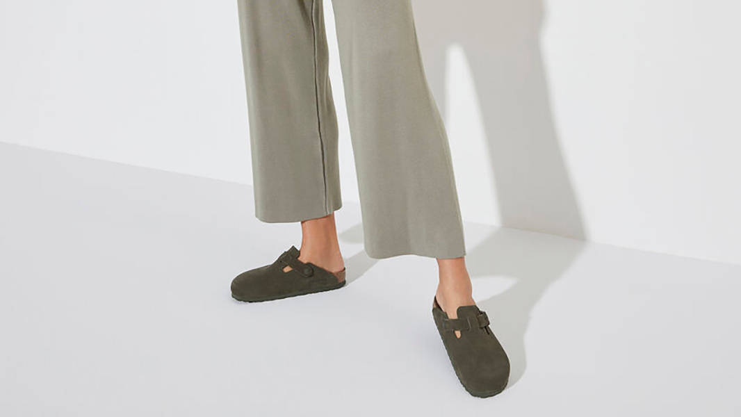 Birkenstock Boston Suede Thyme 1024721 on feet