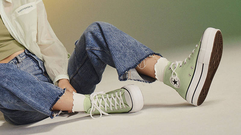 Converse Chuck Taylor Canvas Lift Platform Sage A03541C on feet 2