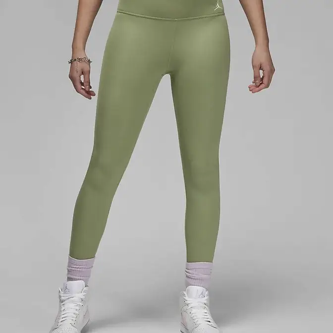 https://cms-cdn.thesolesupplier.co.uk/2023/04/jordan-sport-logo-leggings-oil-green-feature_w672_h672.jpg.webp