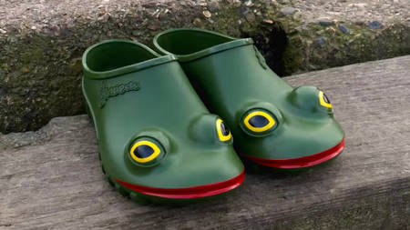 Put a Spring in Your Step With the JW Anderson x Wellipets Frog Clog Put a Spring in Your Step With the JW Anderson x Wellipets Frog Clog