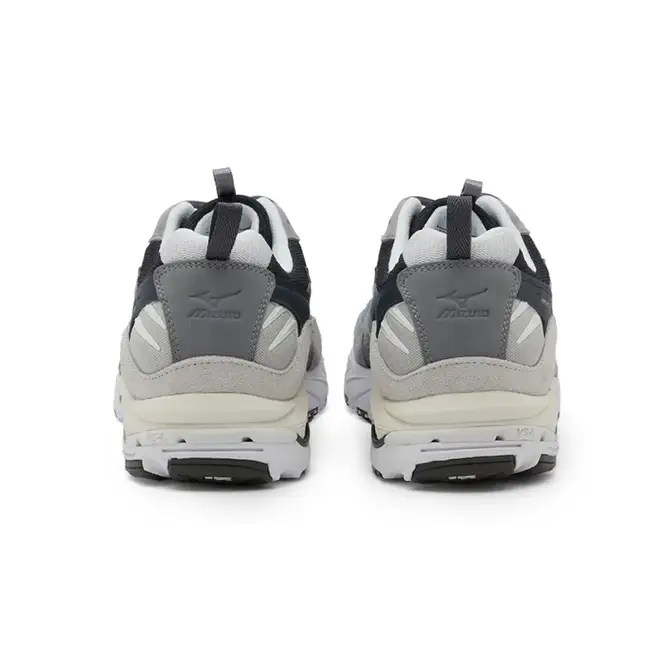 Mizuno air hot sale max