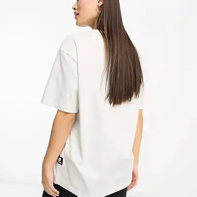 New balance женские кроссовки ню беленс Warped Classics Cotton Jersey T-Shirt UT31551SAH Back