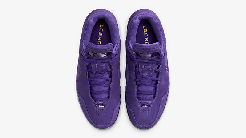 nike suede basketball shoes