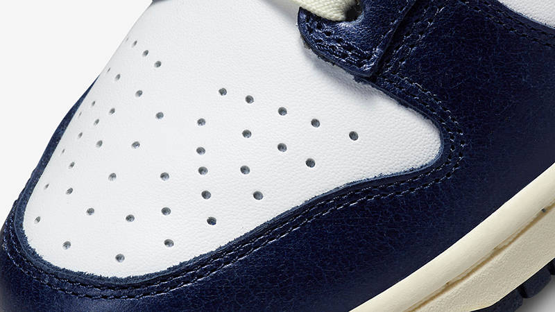 Nike Dunk Low White Vintage Navy FN7197-100 Detail