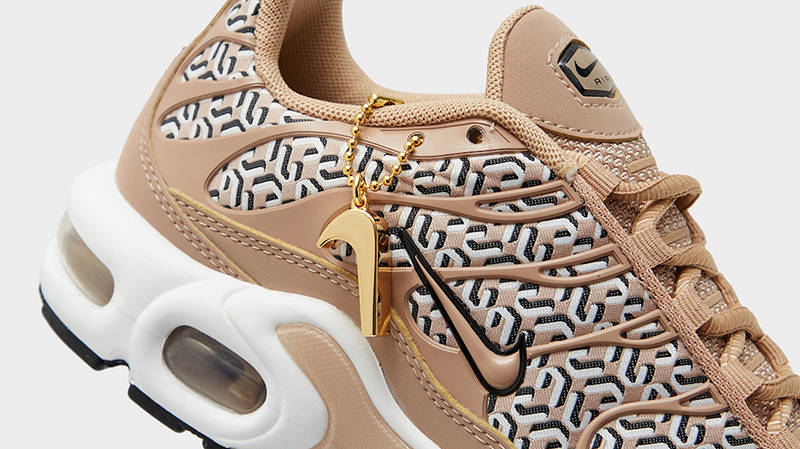 Nike TN Air Max Plus United in Victory Detail