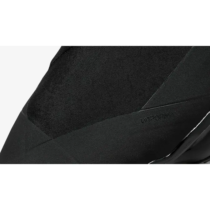 Nike VaporMax Moc Roam Triple Black DZ7273-001 Detail