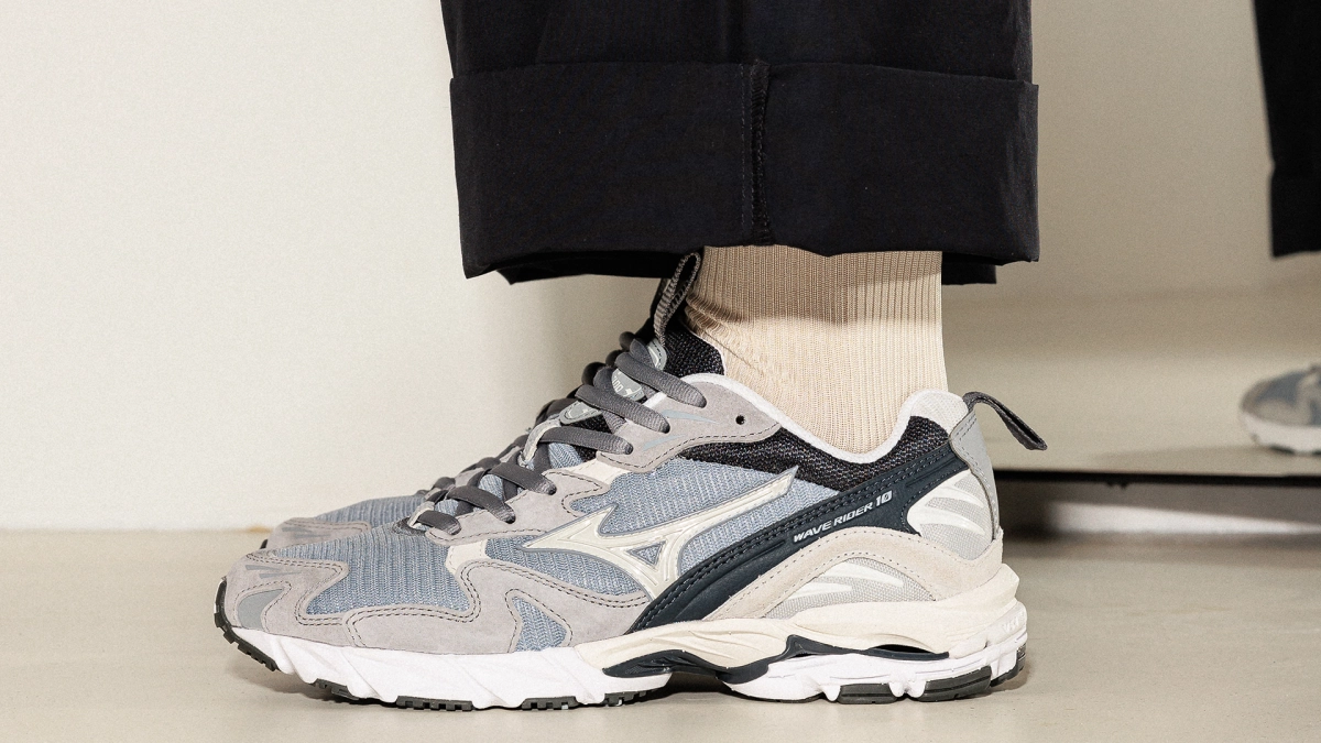 Mizuno Dials Up the Details on Its Wave Rider 10 PRM Pack