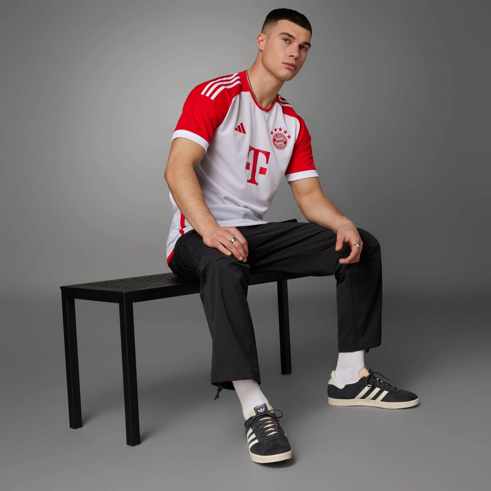 adidas 国内正規品　FC Bayern München 23-24ホーム adidas 国内正規品 FC Bayern München 23-24ホーム
