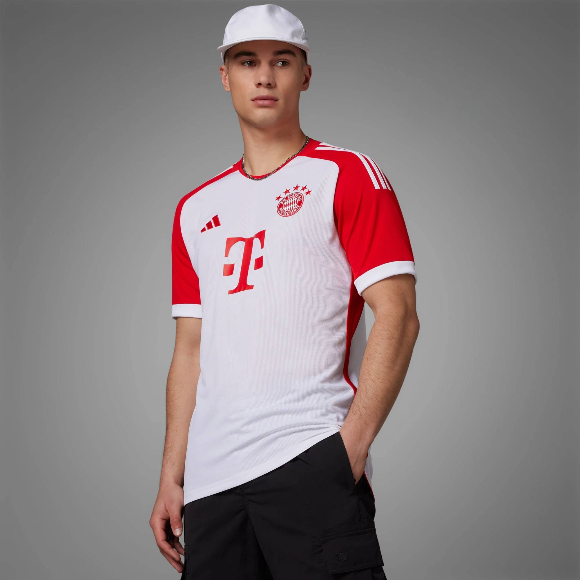 adidas 国内正規品　FC Bayern München 23-24ホーム adidas Bayern Munich 2023-24 Men's Away Authentic Match