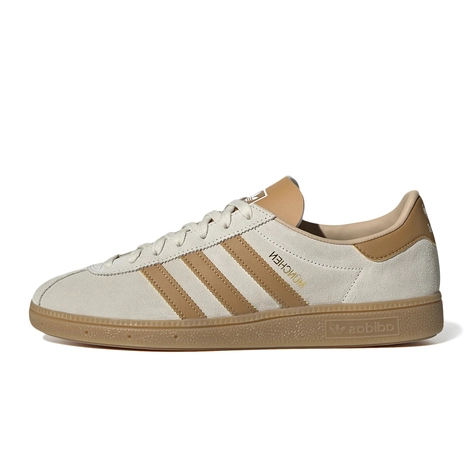 Style of the Adidas Superstar OG GY7399