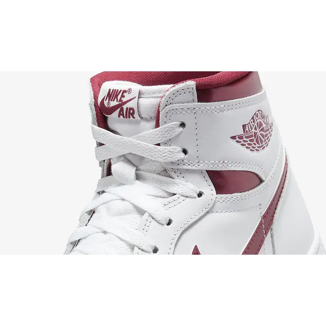 Sneakers and shoes Jordan Air Jordan 1 High Golf High 85 Metallic Burgundy BQ4422-161 Detail