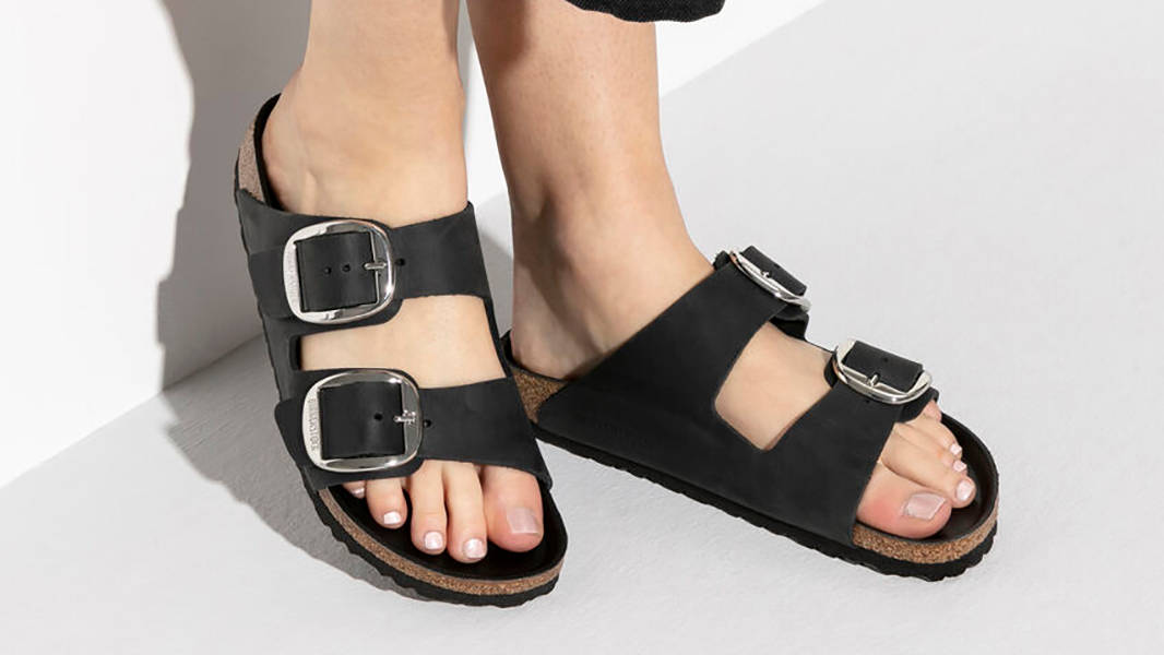 Birkenstock Arizona Big Buckle Black 1011074 on feet