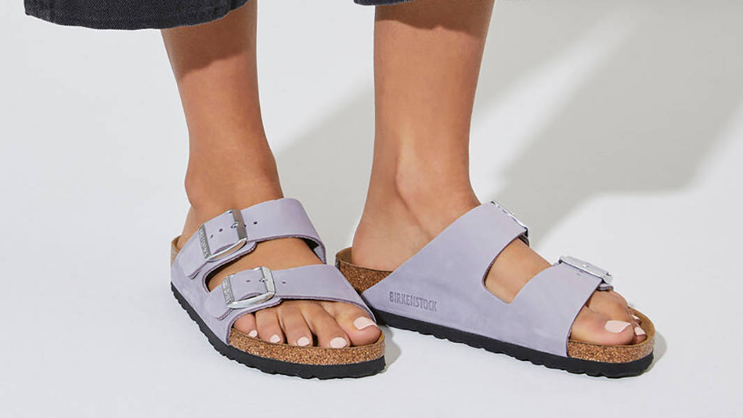 Birkenstock Arizona Nubuck Purple Fog 1024220 on feet 2