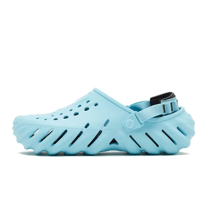 Pastel sales blue crocs