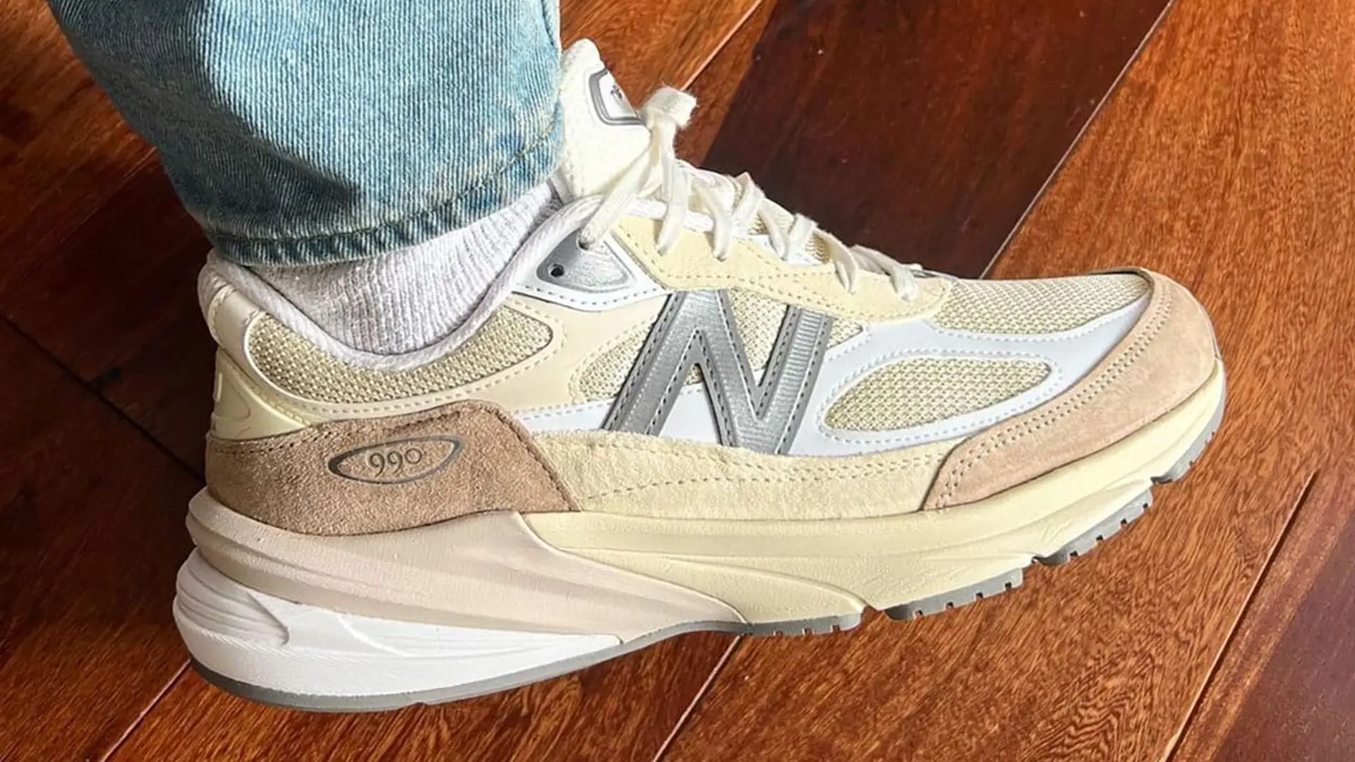 The New Balance 990v6 