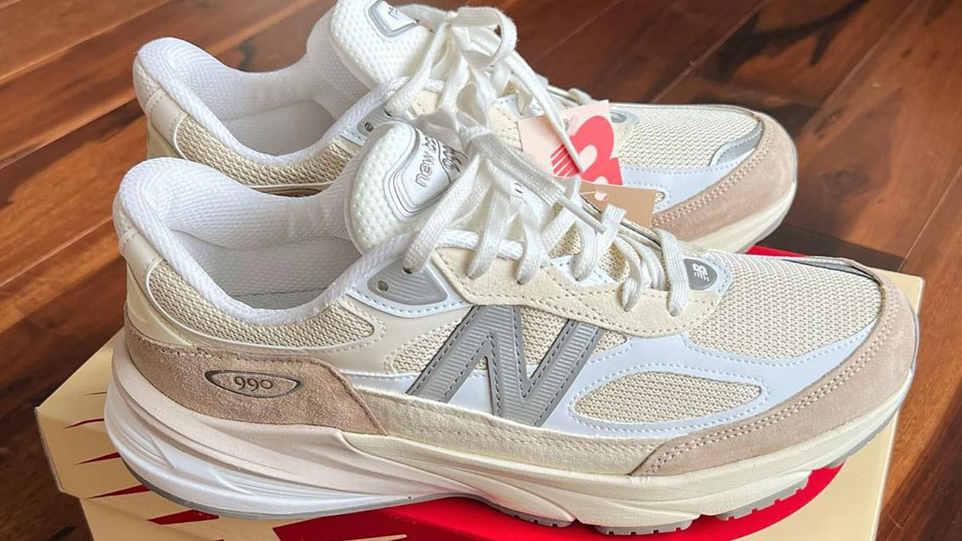 New Balance 990v6 Cream Beige
