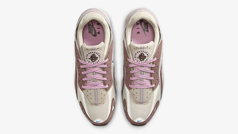 Nike Air Huarache Runner Light Orewood Brown middle