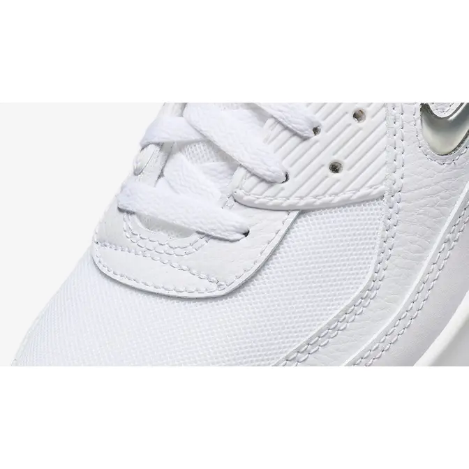 Nike mint nike mint store lebrons White Jewel FN8005-100 Detail