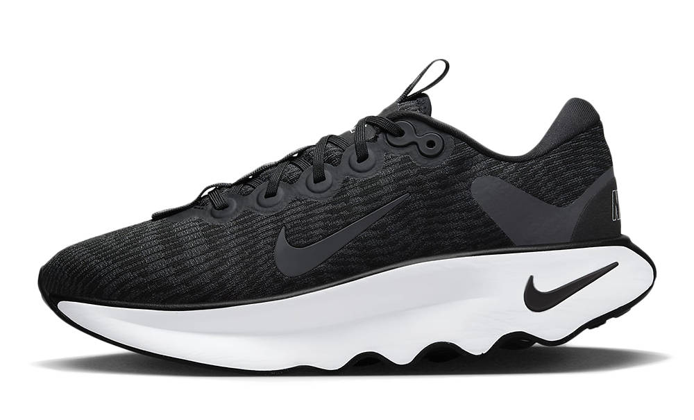 Nike Motiva Black White