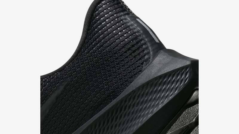 Nike Pegasus 40 Black Anthracite Closeup