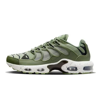 Military green clearance nikes