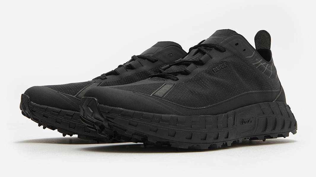 norda 001 Black 001-STB Side
