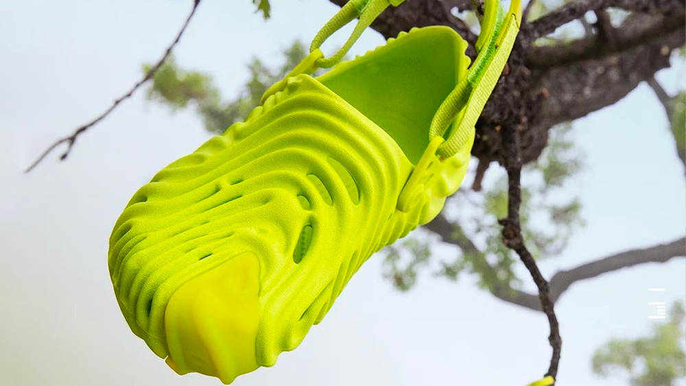 Image via Salehe Bembury / Crocs Salehe Bembury's Crocs Pollex Clogs Reappear in a "Slime" Tint