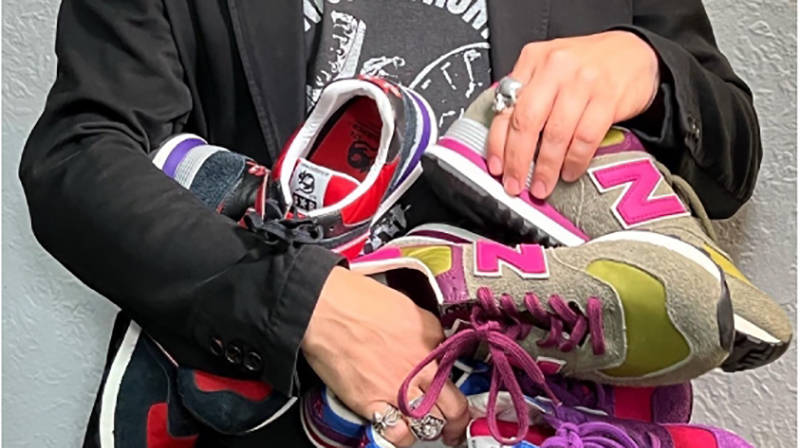 Stray Rats x New Balance 574 Olive Pink Detail