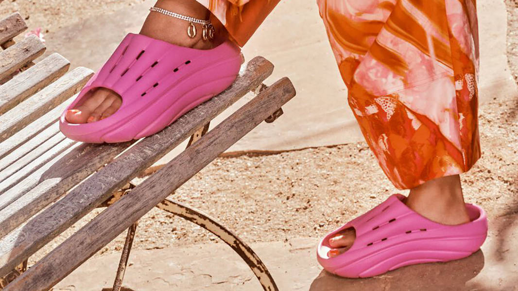 UGG FoamO Slide Dragon Fruit | Where To Buy | 1136880-DFRT