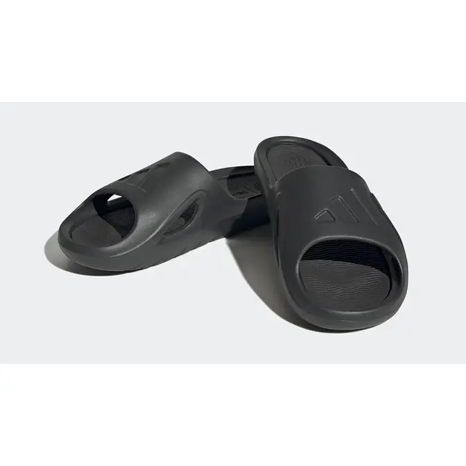 adidas Adicane Slides Carbon Black HQ9915 Front