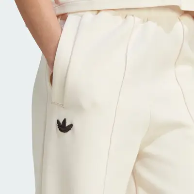 adidas Adicolor Neuclassics Tracksuit Bottoms Wonder White Logo