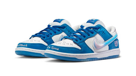 The Born x Raised x Nike SB Dunk Low is Set to Take Over the Scene "One Block at a Time" The Born x Raised x Nike SB Dunk Low is Set to Take Over the Scene "One Block at a Time"