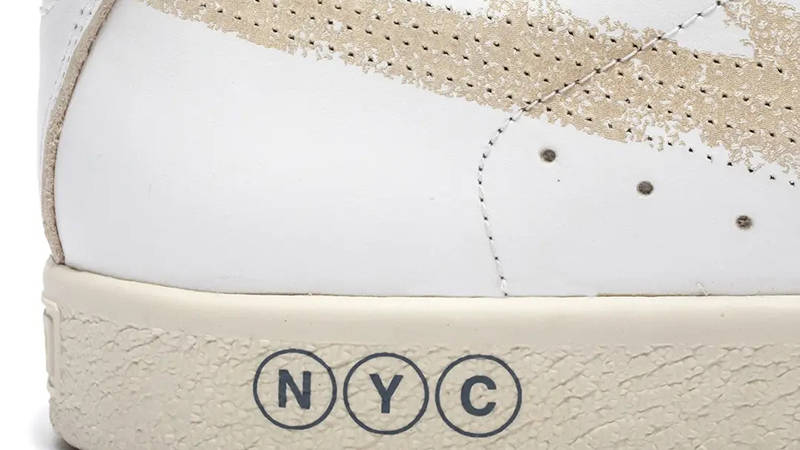 Extra Butter x PUMA Clyde NYC 392450-01 Detail