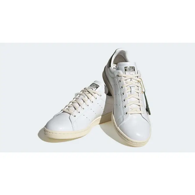 nike and adidas differences and alike girls Smith Cloud White Front