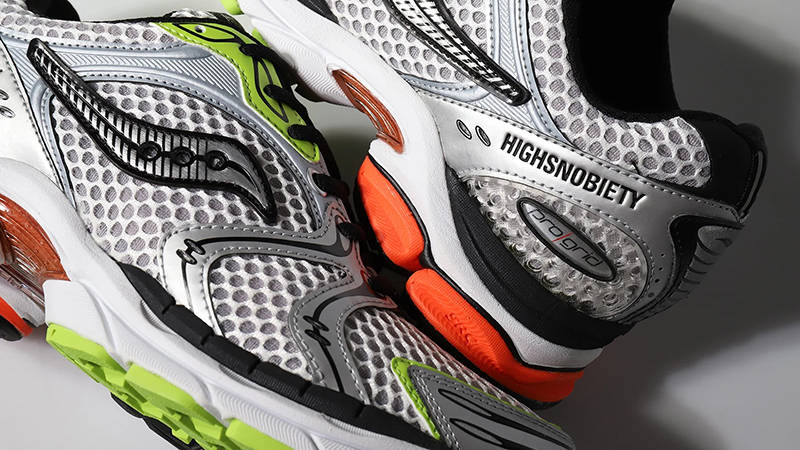 Highsnobiety x Saucony Pro Grid Triumph 4 Silver S708212 Detail