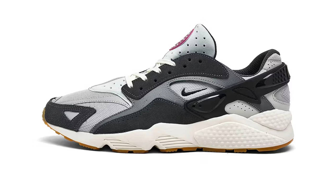 nike air huarache run premium zip trainer